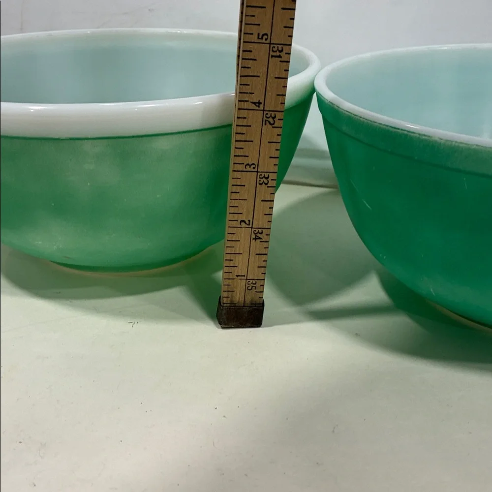 Pyrex Green/ White Bowl Big Green and White Vintage Pyrex Bowl shown on left